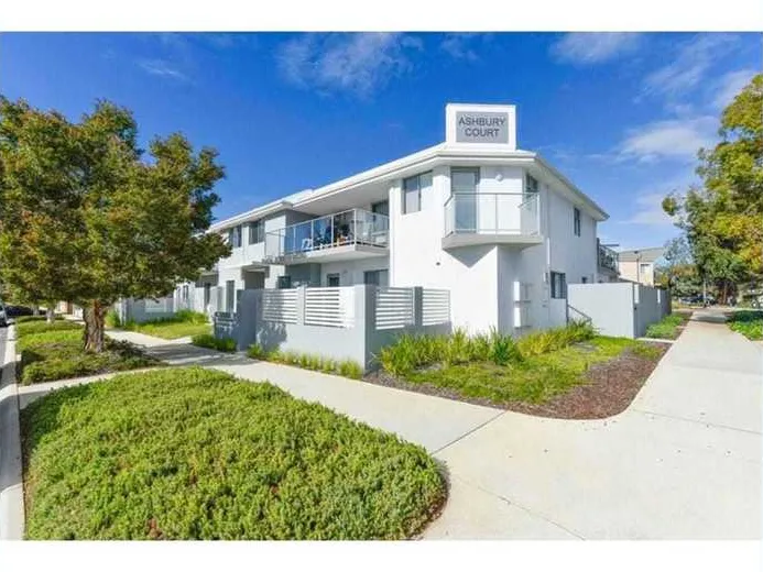 Deluxe Secure Apartment Next to Shopping Centre