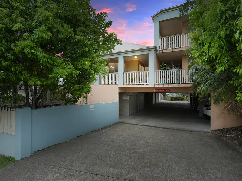 Sophisticated Living in Convenient Location