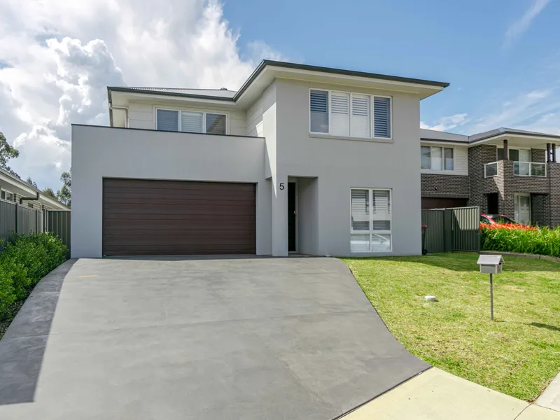 JORDAN'S DRESS CIRCLE