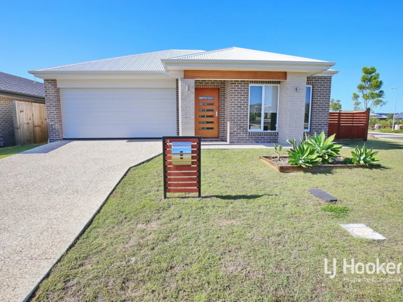 Luxury Living On A Good Size Block!