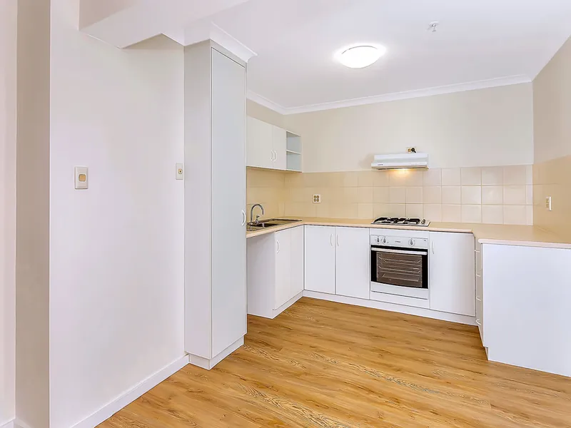 Lock & Leave Apartment - Close to Karrinyup Shopping Centre