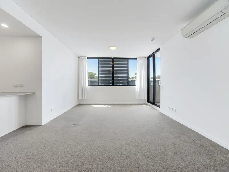 Large Two Bedroom Apartment in Great Location