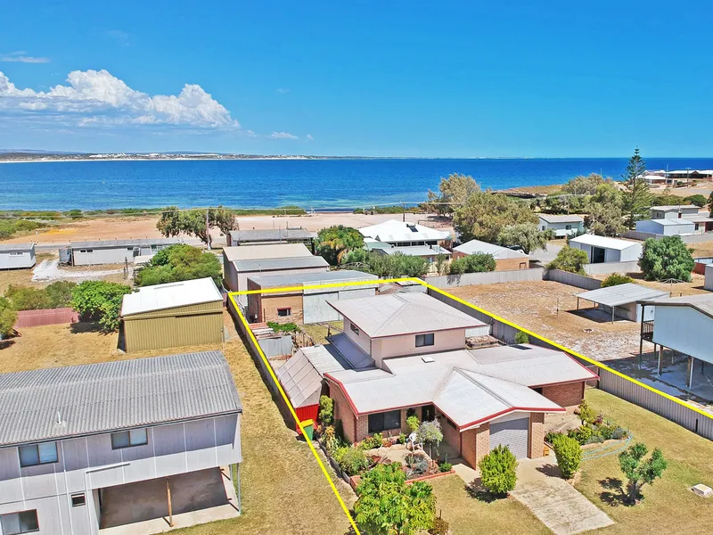 Good Ocean Views One Street Back From The Beach