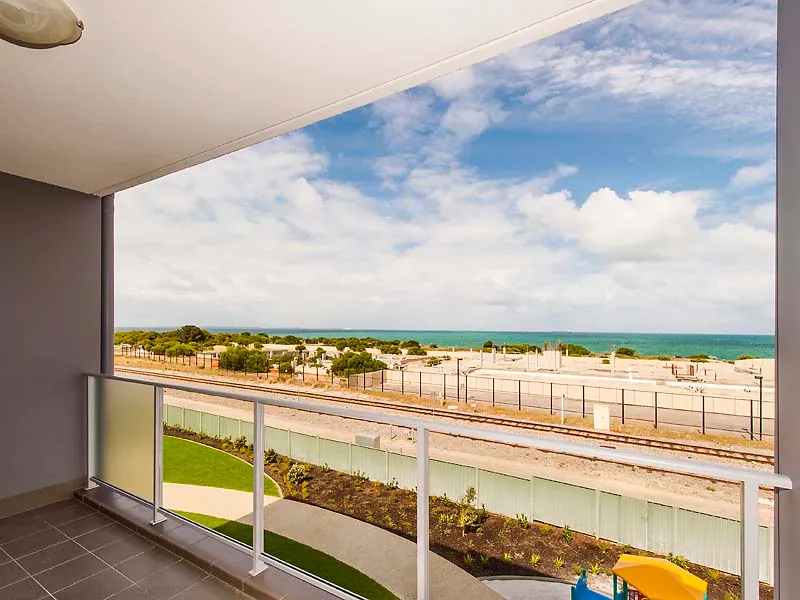 OCEAN VIEW APARTMENT- JUST FOOTSTEPS TO THE BEACH