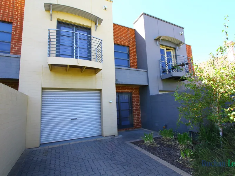 Magnificent Position close to City