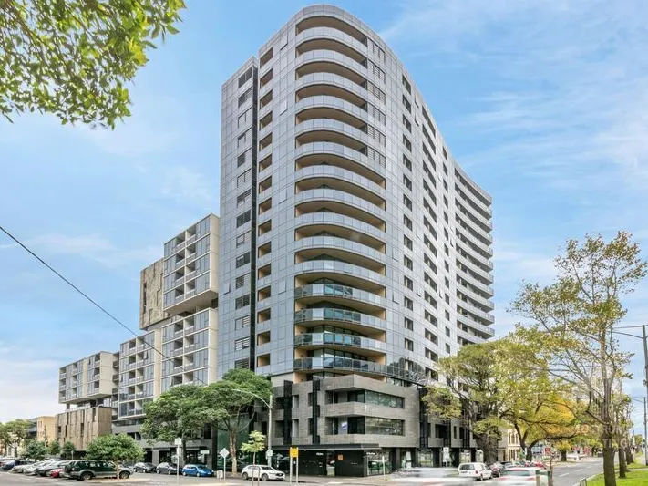 Elegant 1 bedroom apartment in the heart of North Melbourne