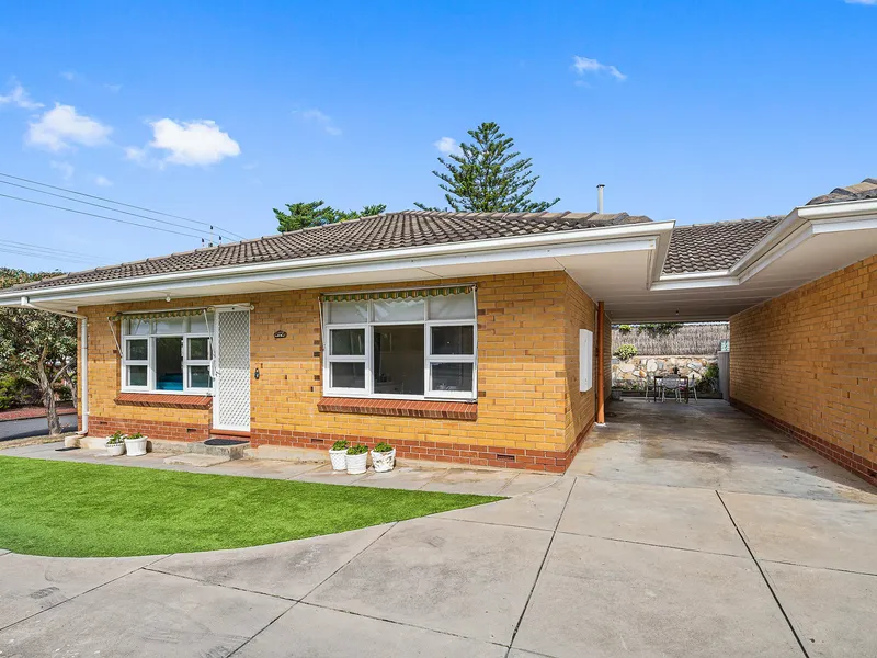 Beautifully Presented Unit in Great Location