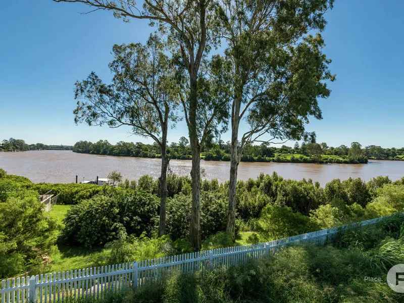 Create your dream home in this picturesque location