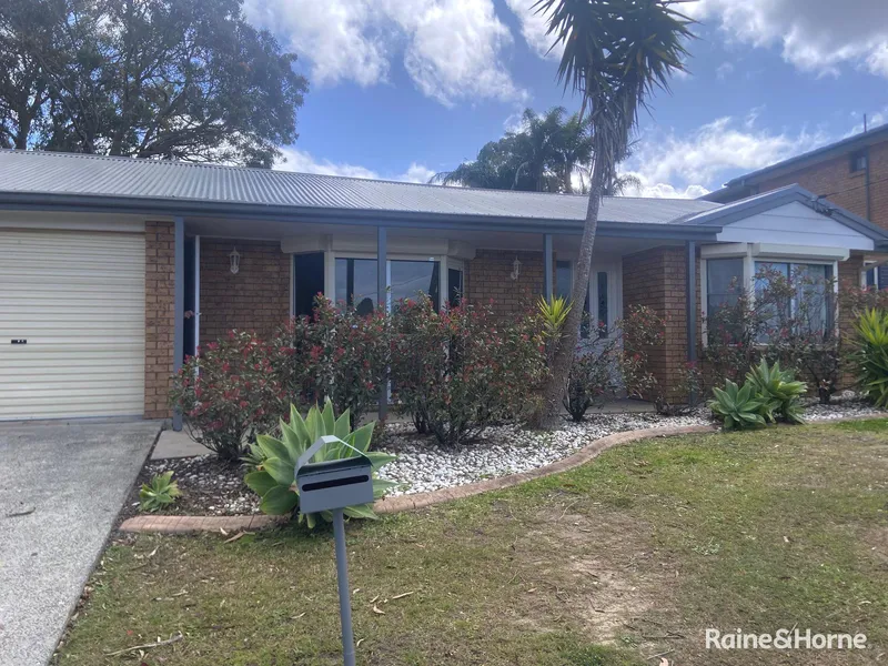 Family Home in Sought After Suburb!