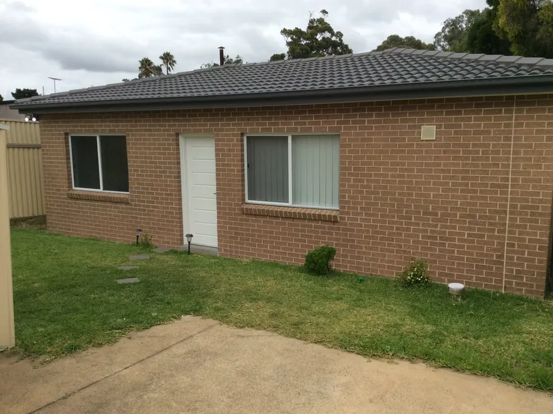 Near New 2 Bedroom Granny Flat 