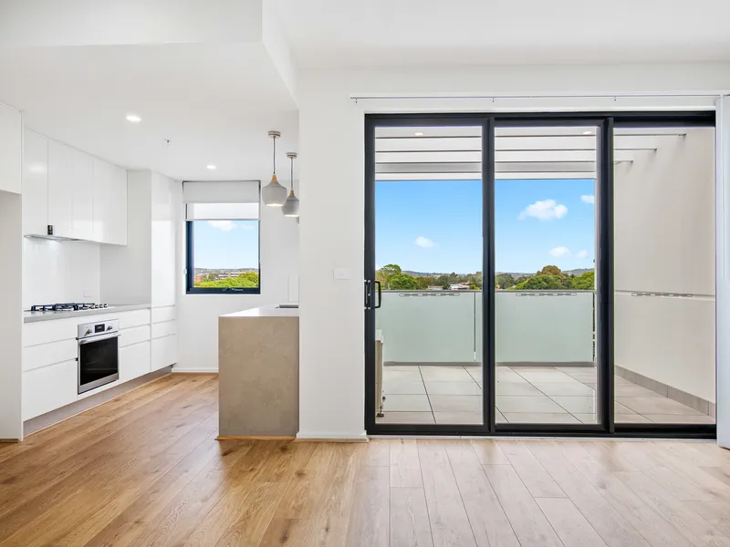 THE ANGEL ISLINGTON Perfect location 200m to Hamilton Station, restaurants cafés and the very popular shopping precinct.