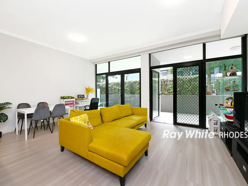 Garden apartment with house like proportions