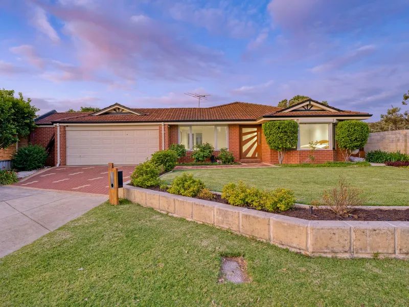 Entertainers Delight in Paradise!