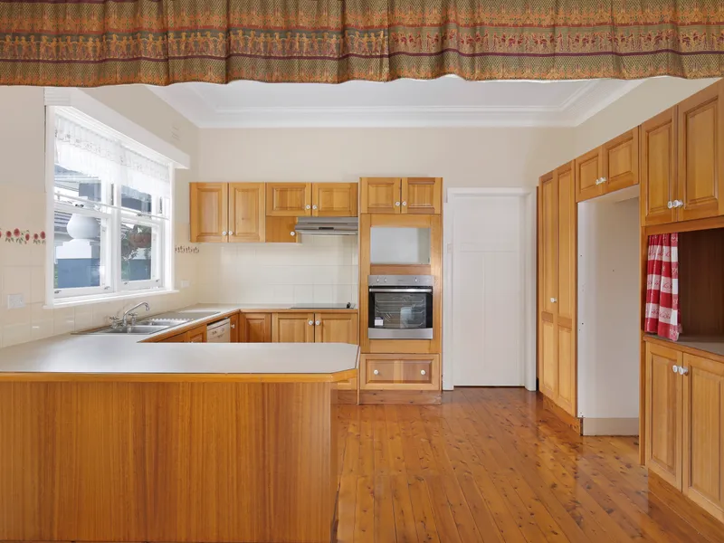 Charming, Comfortable & Convenient