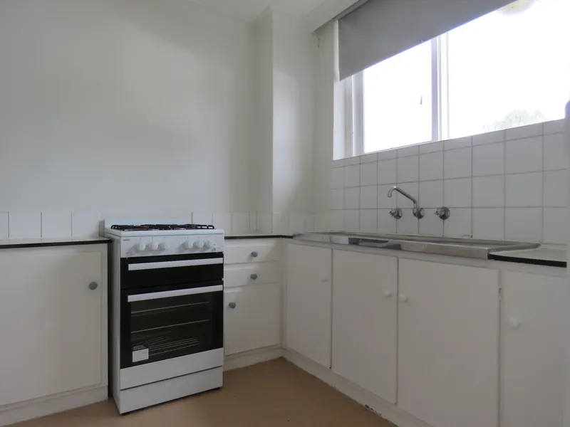 One Bedroom Apartment Close to Train Station