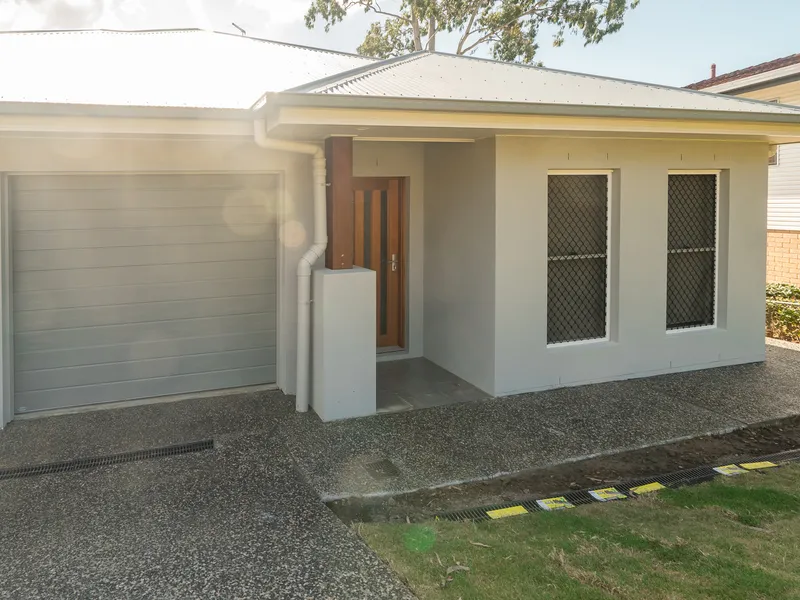 WELCOME HOME – ONE NOT TO BE MISSED TO REGISTER FOR INSPECTION JUST COPY AND PAST THE LINK: