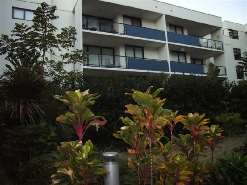 ZENIX - Spacious 1 bed plus secured car space plus with swimming pool, tennis courts and BBQ area. SAT 11:30am - 11:45am