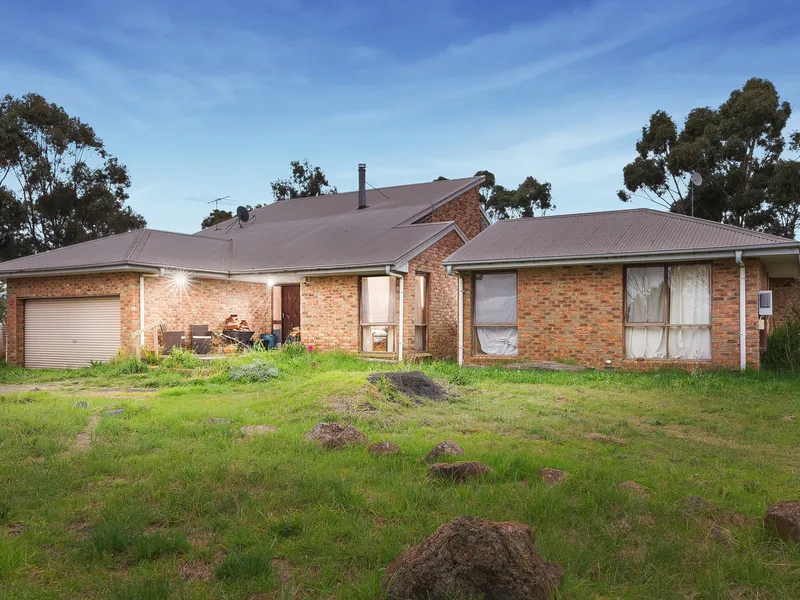 Fantastic Rural Retreat on Acreage