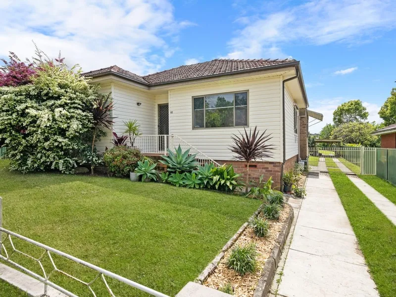 Beautifully renovated 3 bedroom home