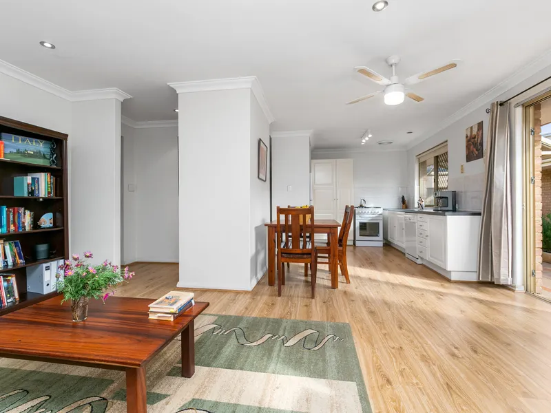 LIGHT AND BRIGHT - NO STRATA FEES! CONTACT AGENT FOR FURTHER DETAILS AND TO BOOK YOUR LOOK!