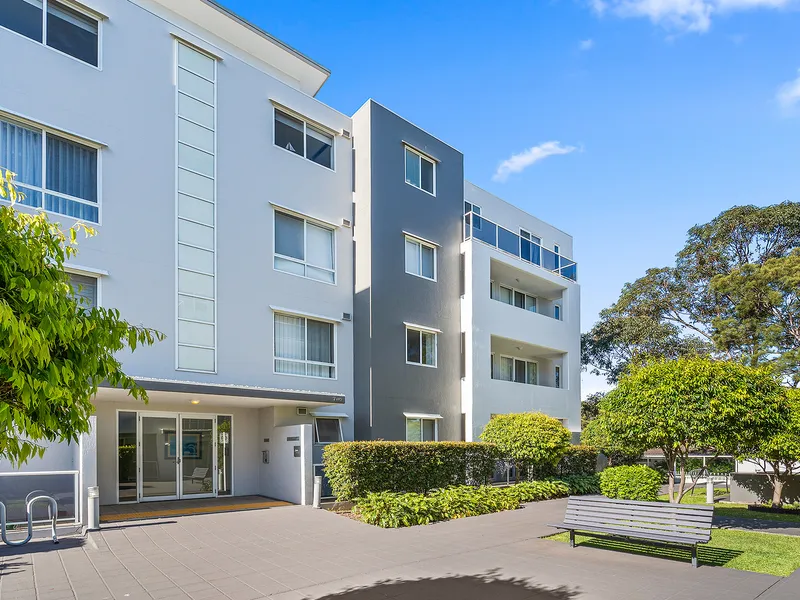 Beachside Generously Proportioned Apartment