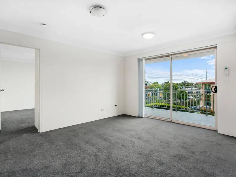 Spacious, Sunny And So Well Positioned