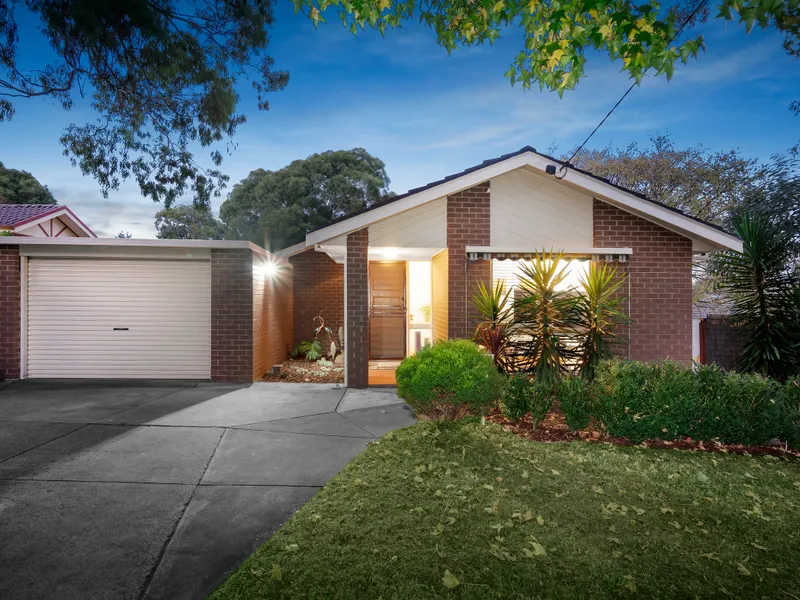 STYLISH START IN THE VICTORIA CROSS ESTATE