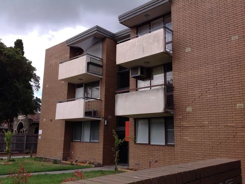 SLEEK & STYLISH ONE BEDROOM APARTMENT!