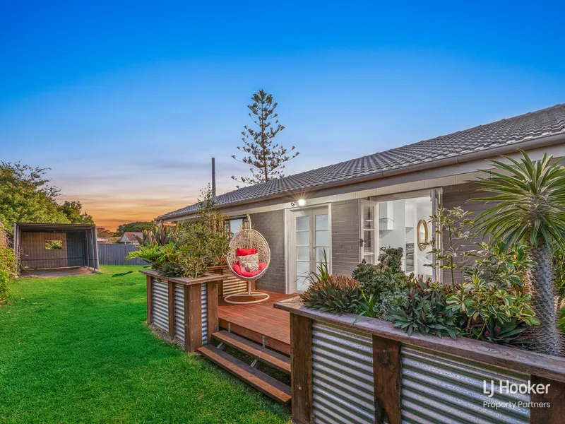 Freshly renovated and gorgeous - Fully fenced 3 bedroom home