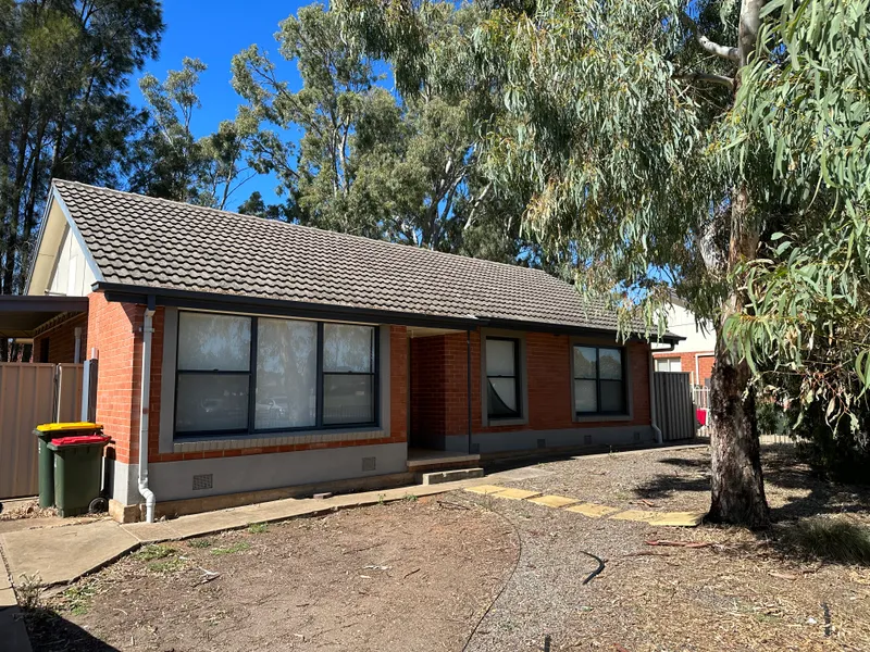 Comfortable 3 Bedroom Home Ready for You