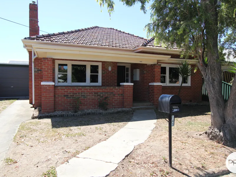 AFTER A HOUSE WITH A SHED - LOOK NO FURTHER...!