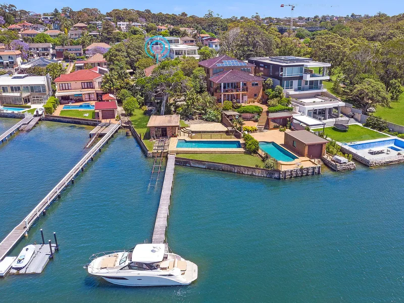 Estate like 2,063.5sqm of premium waterfront land with breathtaking views