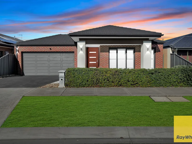 Perfect Family Living in Fraser Rise