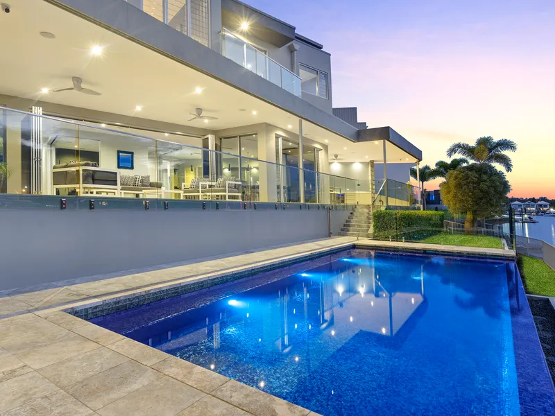 State-of-the-art entertainers dream complete with basement and over 1000sqm of living space