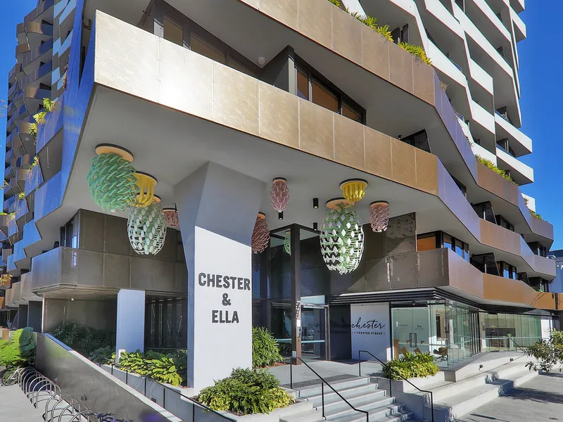 Luxurious 1 bedroom unit located in the heart of NEWSTEAD!