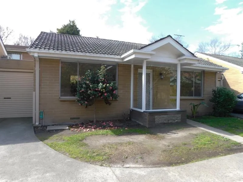 LIGHT FILLED IN PERFECT LOCATION