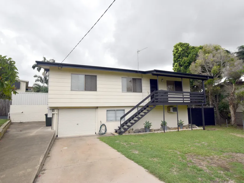 :: HIGHSET HEAVEN [WITH A POOL] … NEED SPACE? THEN THIS IS YOUR PLACE!