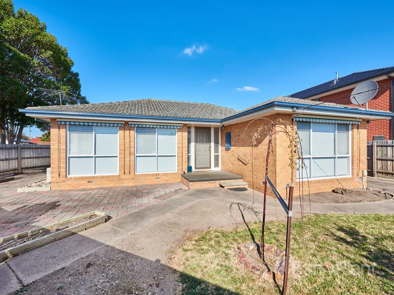 GOOD HOME IN A GREAT NEIGHBOURHOOD!