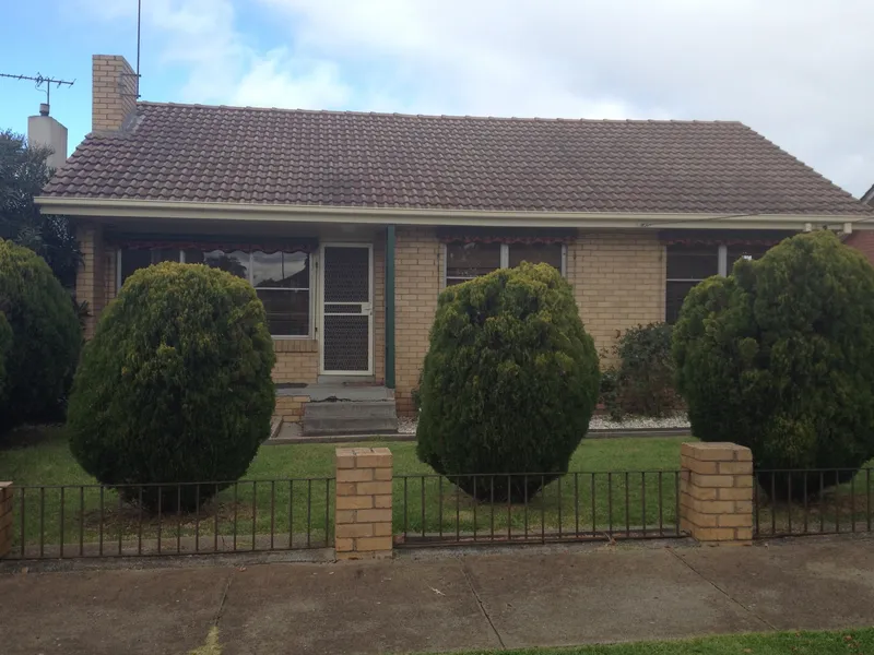 Perfectly located 3 bedroom home in Corio!