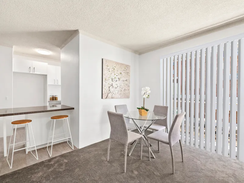 Newly renovated apartment  in an ultra-convenient location
