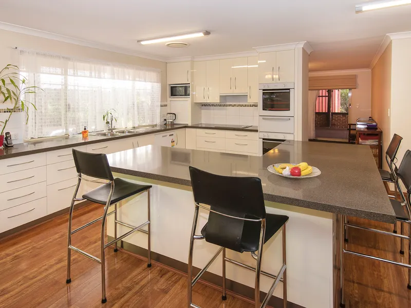 Country Road with a granny flat