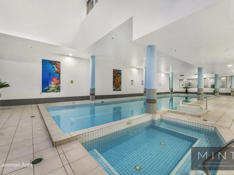 Modern and Spacious 2-Bedroom Penthouse at Oaks Harmony!