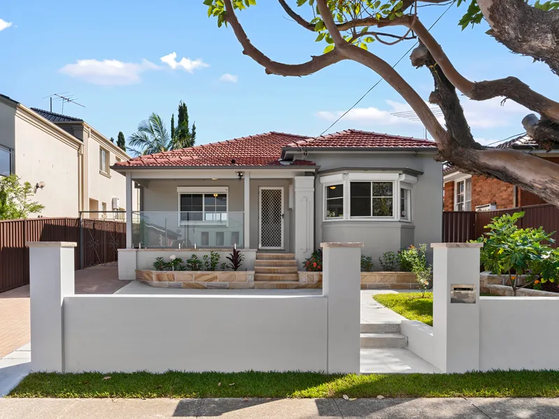 Occupying a Prized North to Rear Aspect