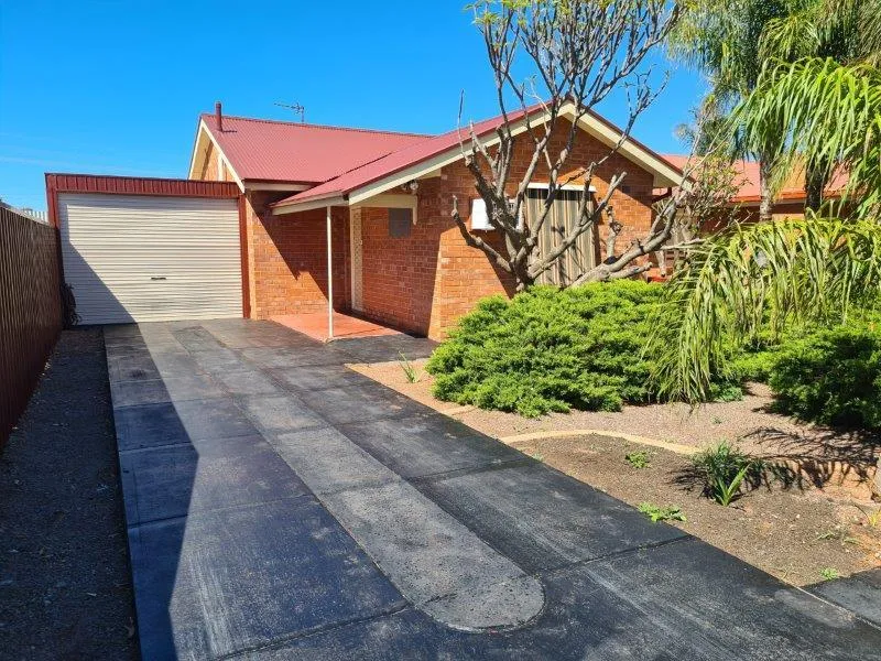 Beautiful freshly renovated maisonette!