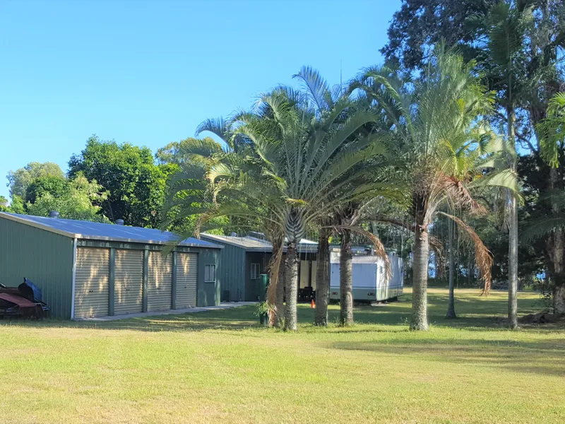 Beachside - 5273m2 –  Multiple Sheds