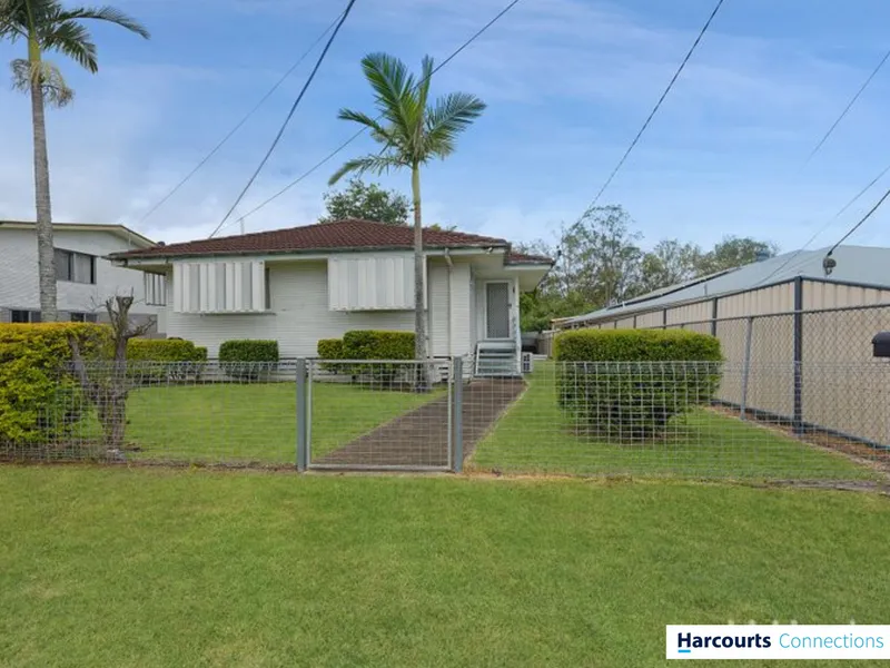 Comfy 3-bedroom house with powered shed/workshop