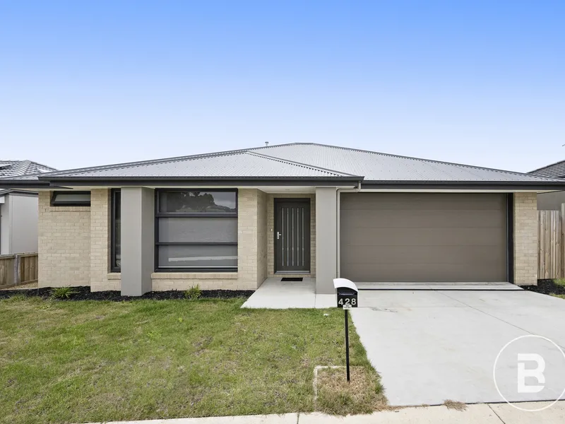 EXQUISITE THREE BEDROM FAMILY HOME IN CANADIAN