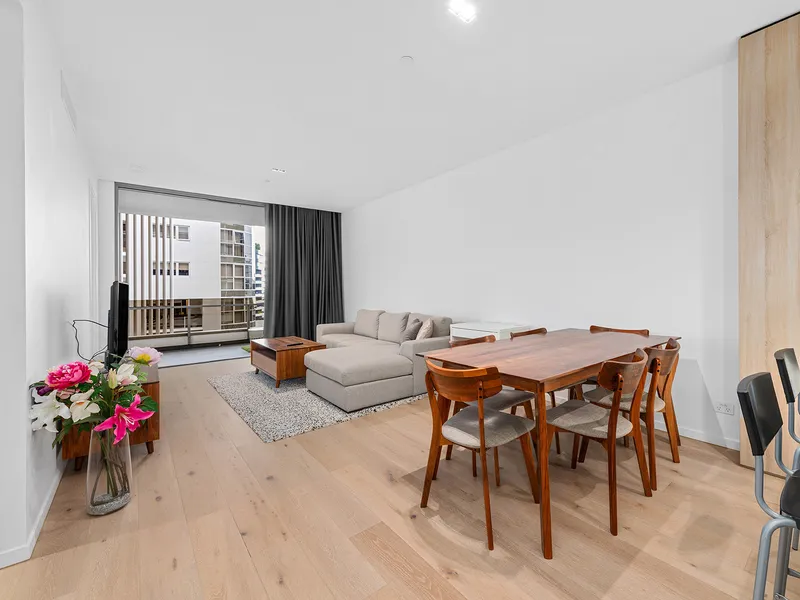 Experience the full spectrum of modern apartment living in Newstead.