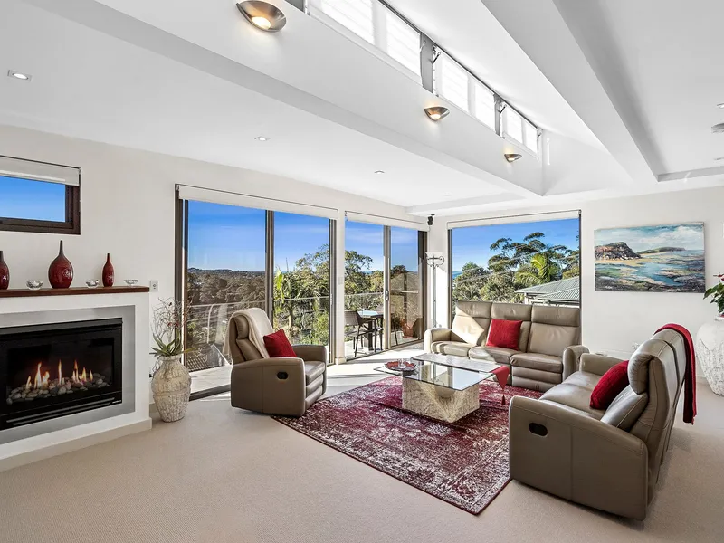 Architecturally Designed Residence with Panoramic Ocean and Bush Outlook