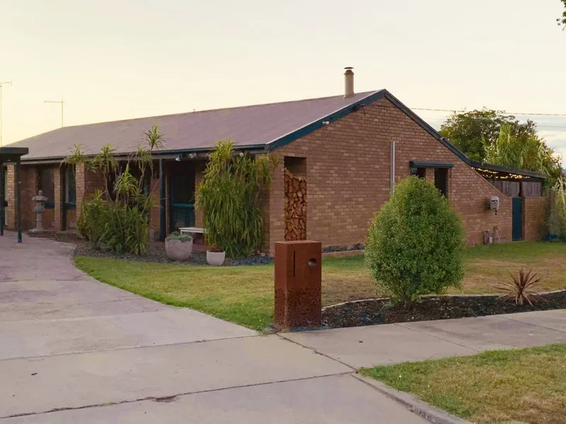 Three bedroom home located in the ever popular West End of Traralgon